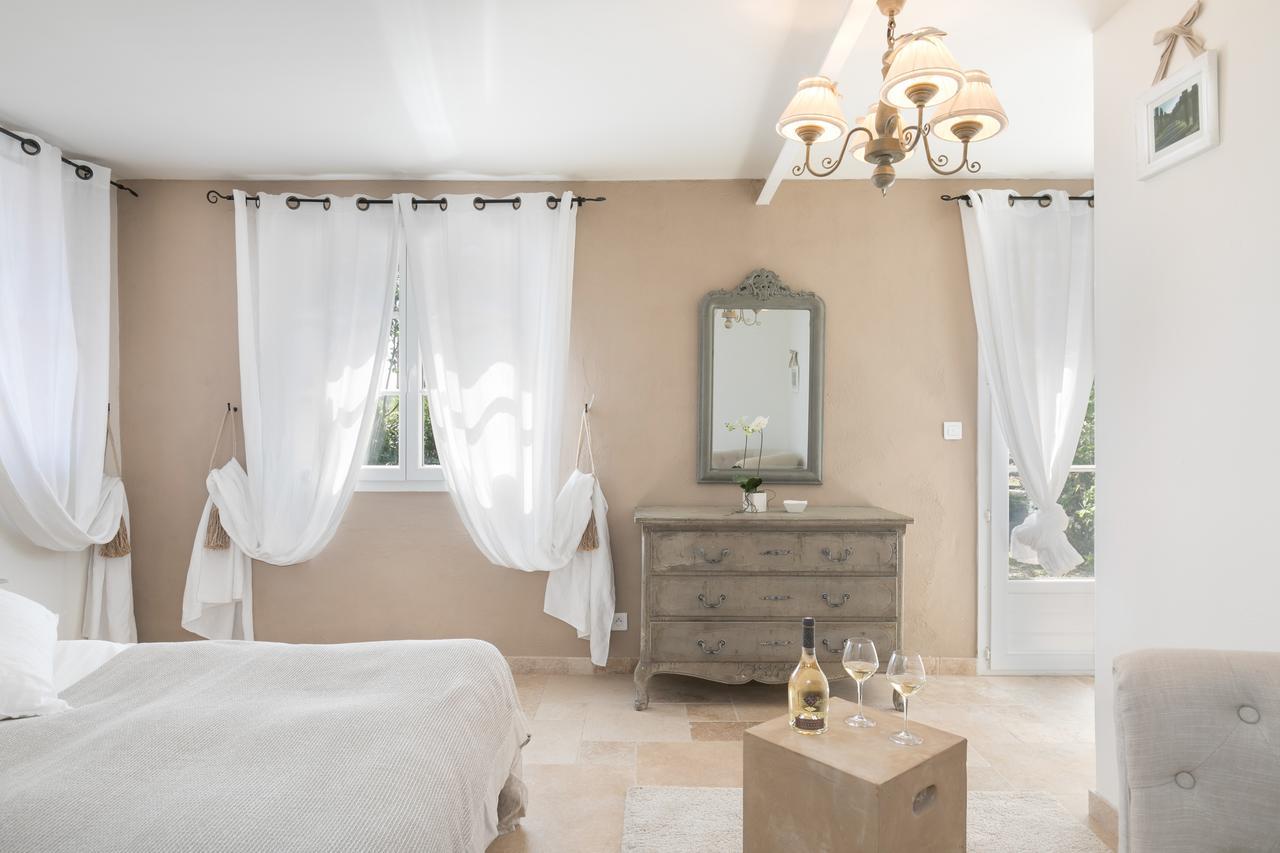 Chateau Des Bertrands Le Cannet-des-Maures Luaran gambar