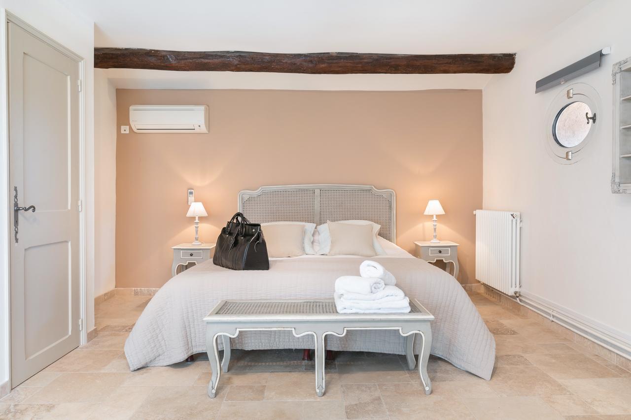 Chateau Des Bertrands Le Cannet-des-Maures Luaran gambar