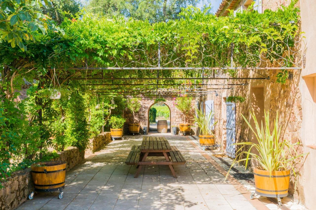 Chateau Des Bertrands Le Cannet-des-Maures Luaran gambar
